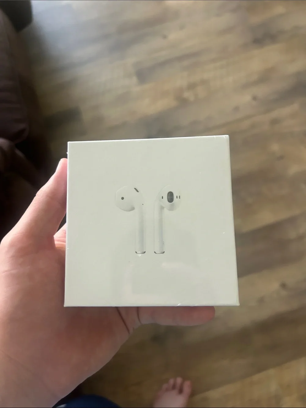 Apple White AirPods with Wireless Charging Case